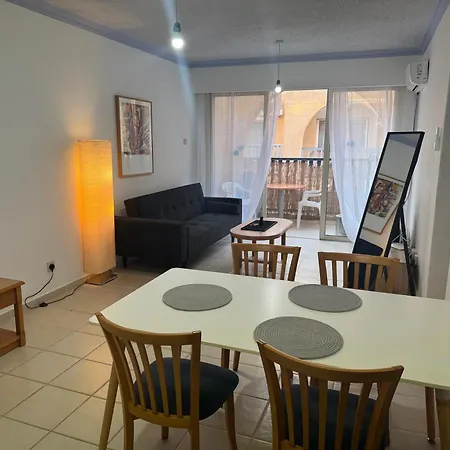 Aparthotel Basilica Holiday Paphos